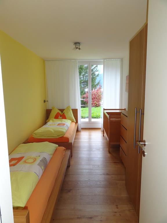 Apartamento Chasa Felix Scuol Habitación foto